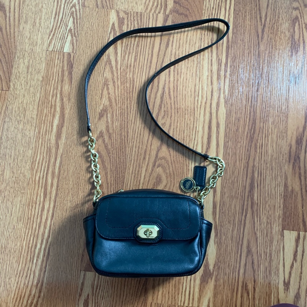 Coach Crossbody Bag EUC - No flaws!